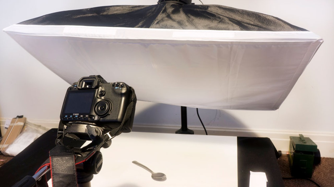 The Step-by-Step Guide on How to Shoot Reflective Products: Mastering Product Photography 02