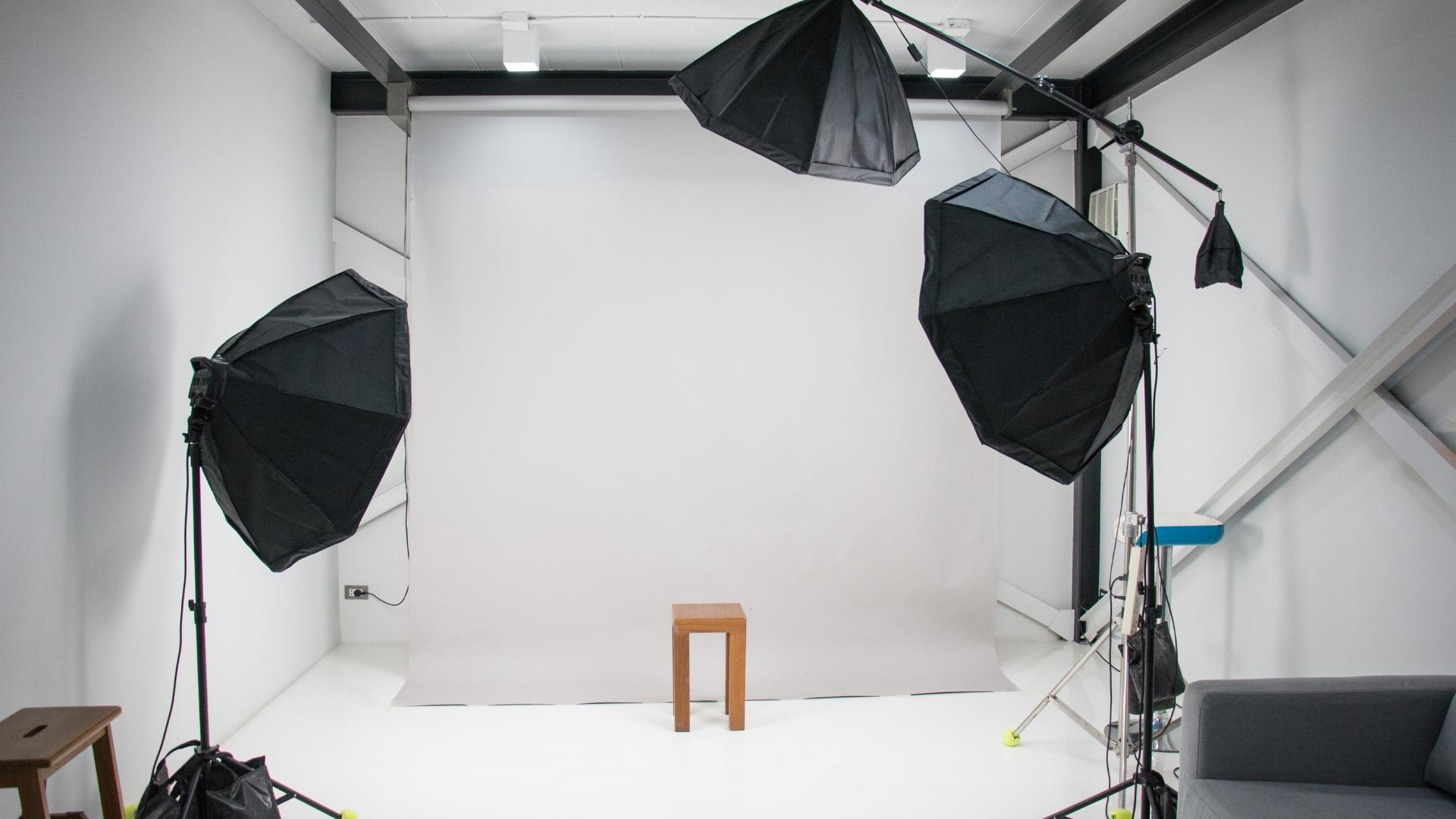 How to Choose Backgrounds in Product Photography